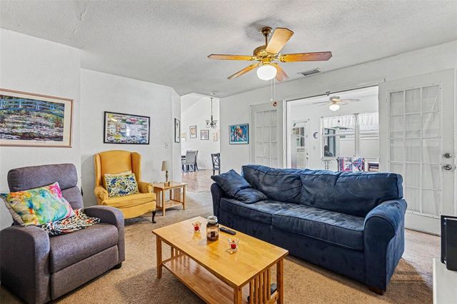 4 CARMONA WAY, Kissimmee, FL 34758