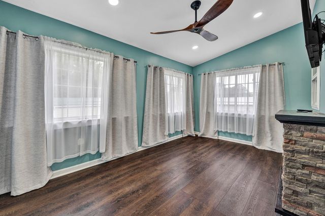 10 Sunny Cove DR, Moneta, VA 24121