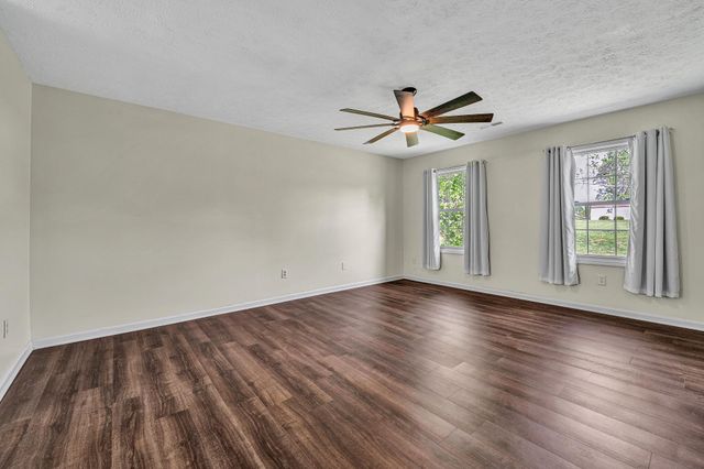 10 Sunny Cove DR, Moneta, VA 24121