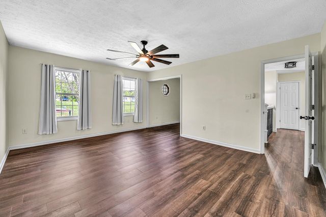 10 Sunny Cove DR, Moneta, VA 24121