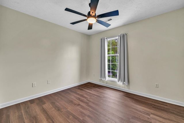 10 Sunny Cove DR, Moneta, VA 24121