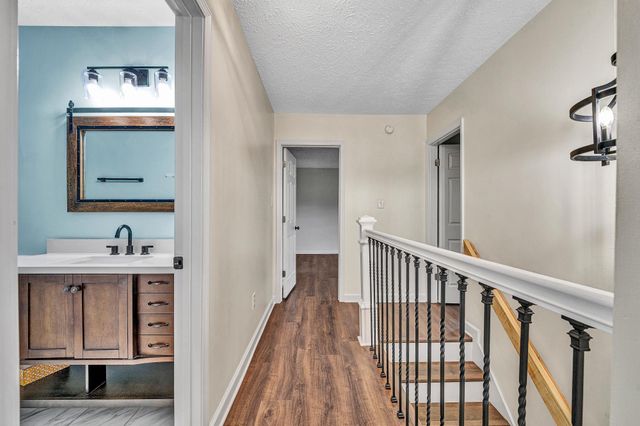 10 Sunny Cove DR, Moneta, VA 24121