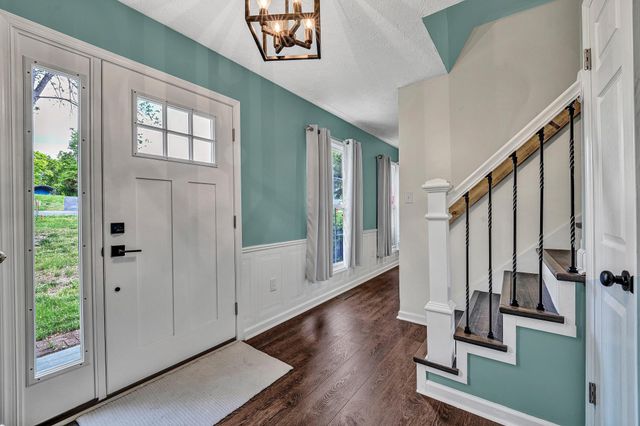 10 Sunny Cove DR, Moneta, VA 24121