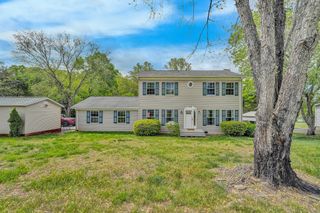 10 Sunny Cove DR, Moneta, VA 24121