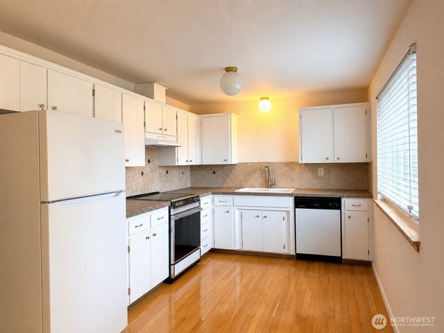 6206 N Viewmont Street, Tacoma, WA 98407