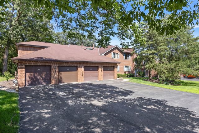 1884 Portsmouth Drive C, Lisle, IL 60532