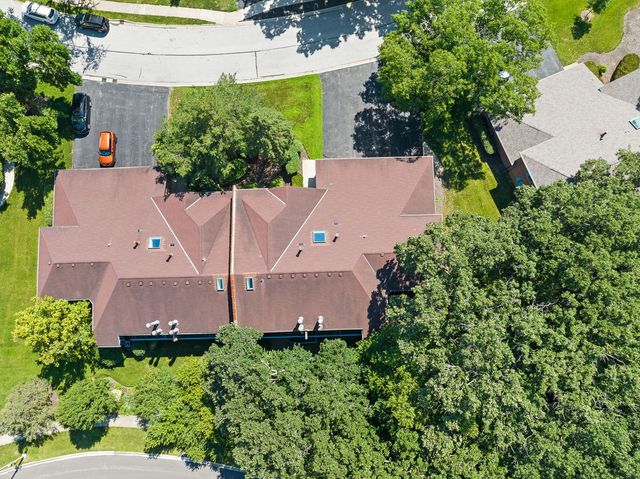 1884 Portsmouth Drive C, Lisle, IL 60532