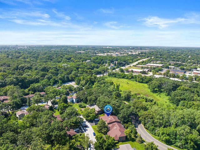 1884 Portsmouth Drive C, Lisle, IL 60532