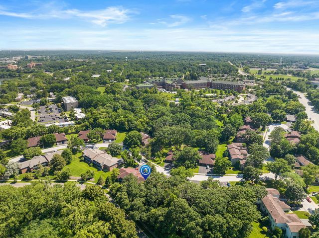 1884 Portsmouth Drive C, Lisle, IL 60532