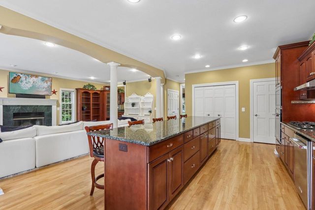 1299 Creekside LANE, Grafton, WI 53024