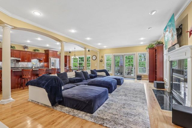 1299 Creekside LANE, Grafton, WI 53024