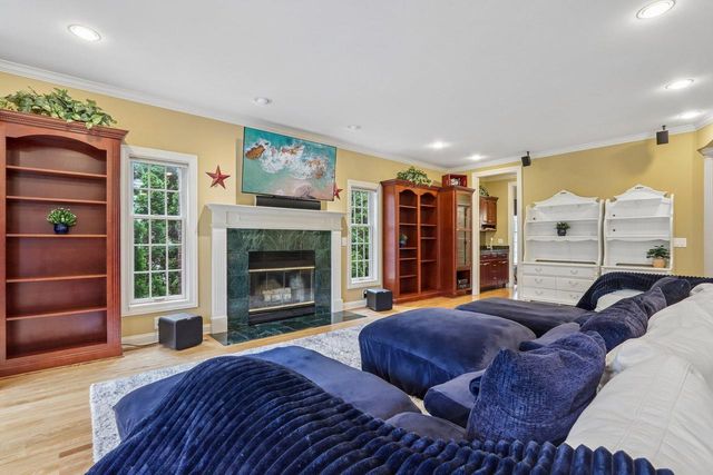1299 Creekside LANE, Grafton, WI 53024