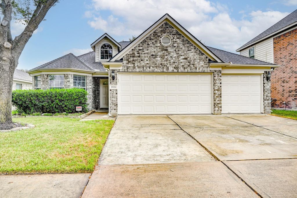 19326 Dawntreader Drive, Cypress, TX 77429