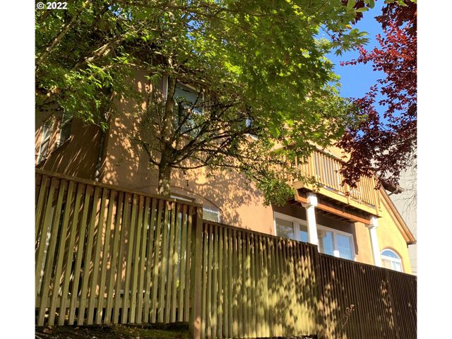 2047 Sw 10TH Ave, Portland, OR 97201