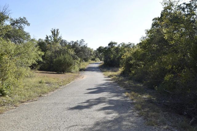 6908 Clover Leaf Drive, Brownwood, TX 76801