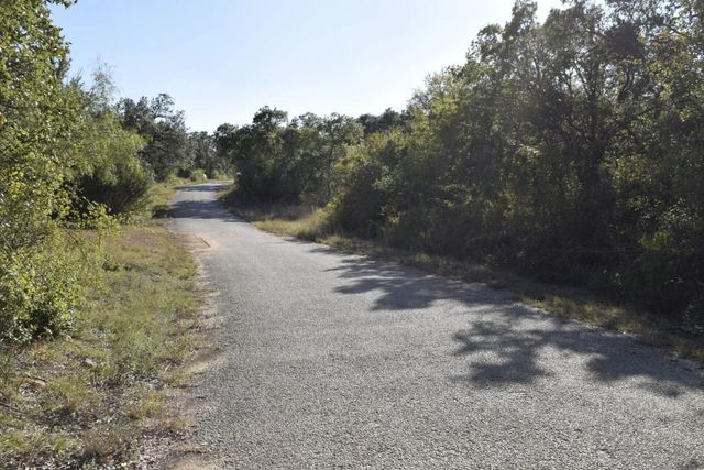 6908 Clover Leaf Drive, Brownwood, TX 76801