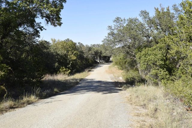 6908 Clover Leaf Drive, Brownwood, TX 76801