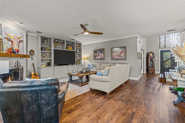 109 Churchill Circle, Southlake, TX 76092