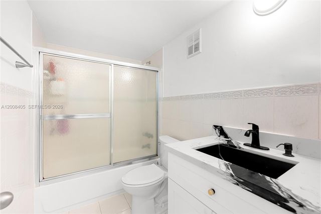 6195 Rock Island Road 503, Tamarac, FL 33319