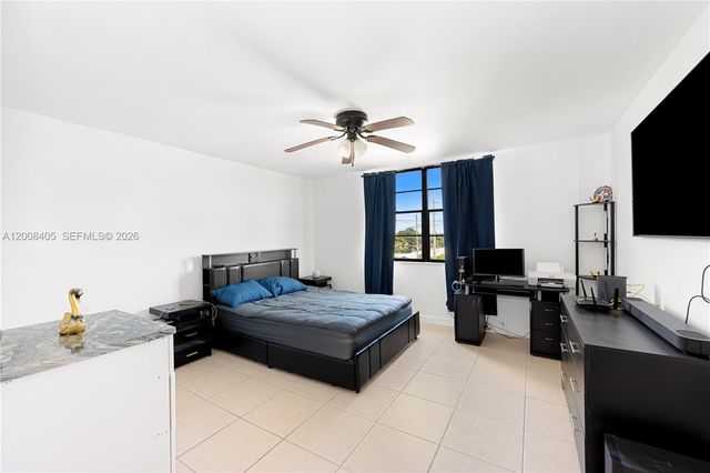 6195 Rock Island Road 503, Tamarac, FL 33319