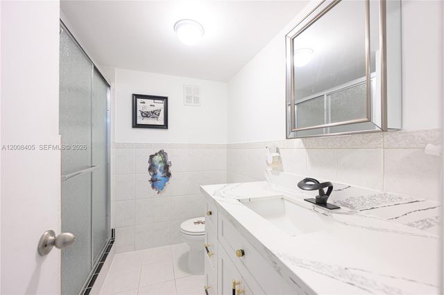 6195 Rock Island Road 503, Tamarac, FL 33319