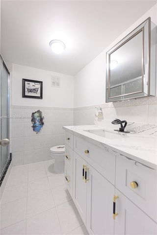 6195 Rock Island Road 503, Tamarac, FL 33319