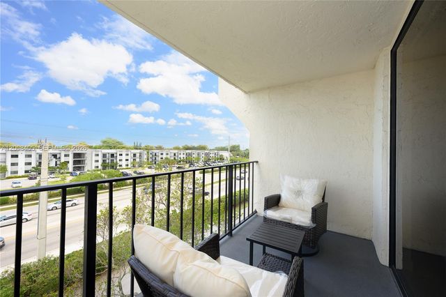 6195 Rock Island Road 503, Tamarac, FL 33319