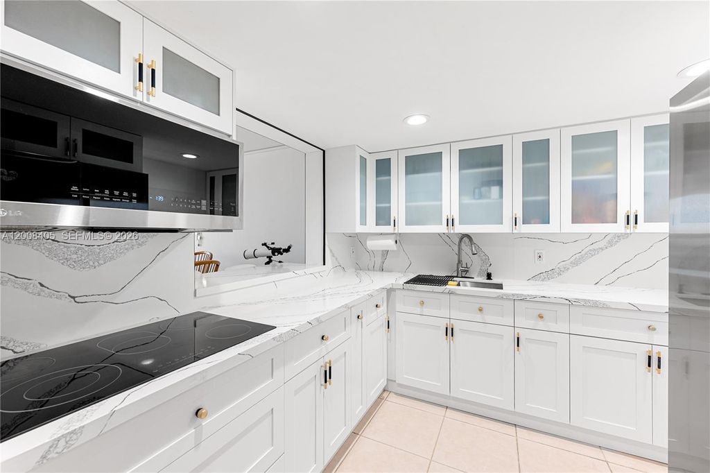 6195 Rock Island Road 503, Tamarac, FL 33319