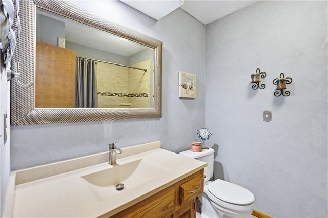 14715 S Arapaho Drive, Olathe, KS 66062