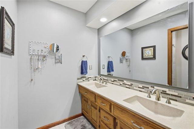 14715 S Arapaho Drive, Olathe, KS 66062