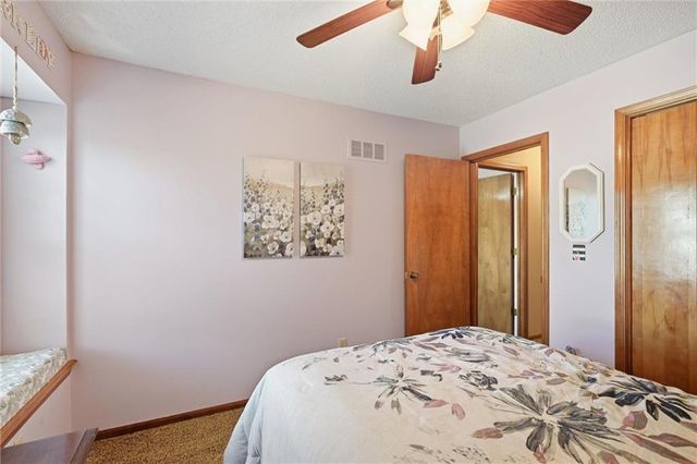 14715 S Arapaho Drive, Olathe, KS 66062