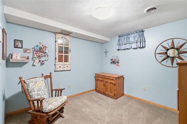 14715 S Arapaho Drive, Olathe, KS 66062