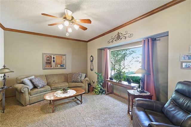 14715 S Arapaho Drive, Olathe, KS 66062