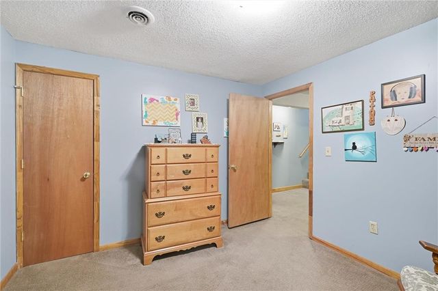 14715 S Arapaho Drive, Olathe, KS 66062