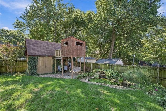 14715 S Arapaho Drive, Olathe, KS 66062