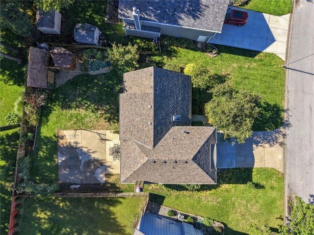 14715 S Arapaho Drive, Olathe, KS 66062