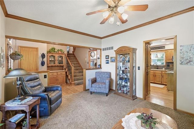 14715 S Arapaho Drive, Olathe, KS 66062