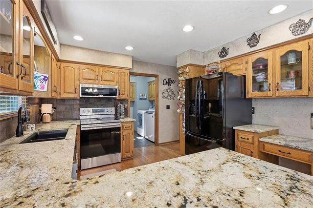 14715 S Arapaho Drive, Olathe, KS 66062