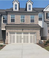534 East Rope Mill 22, Holly Springs, GA 30115