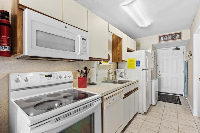 1709 S Ocean Blvd Unit 309, North Myrtle Beach, SC 29582