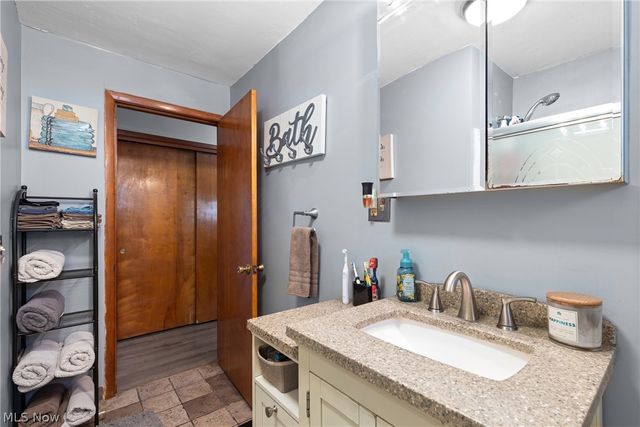 262 Quincy Lane, Tiltonsville, OH 43963