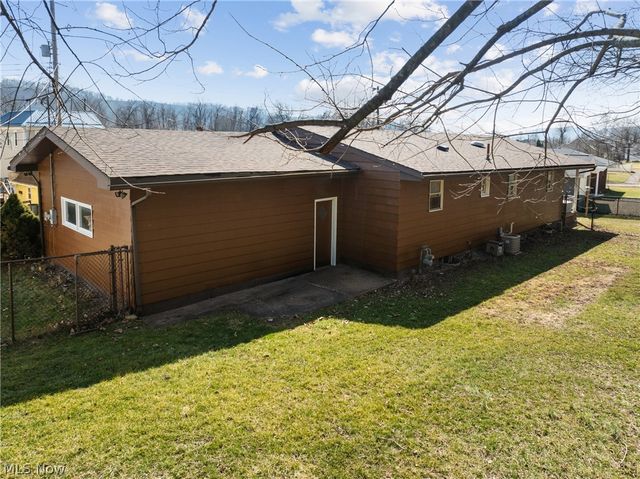 262 Quincy Lane, Tiltonsville, OH 43963