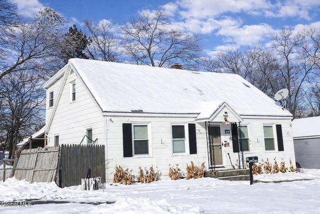 16 Rapple Drive, Colonie, NY 12205