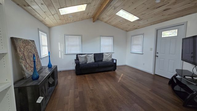 86 Comet Rd, Methuen, MA 01844