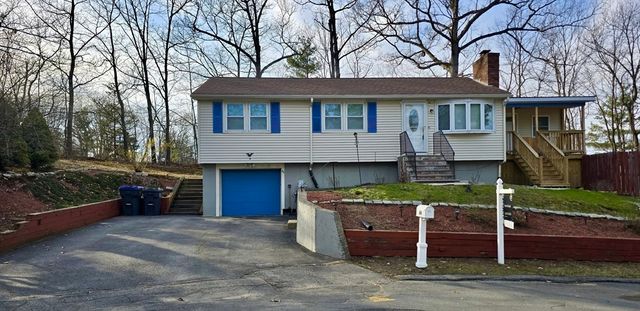 86 Comet Rd, Methuen, MA 01844