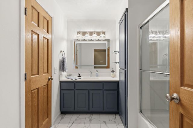 1564 Lamotte Circle, Centerville, MN 55038
