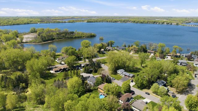 1564 Lamotte Circle, Centerville, MN 55038