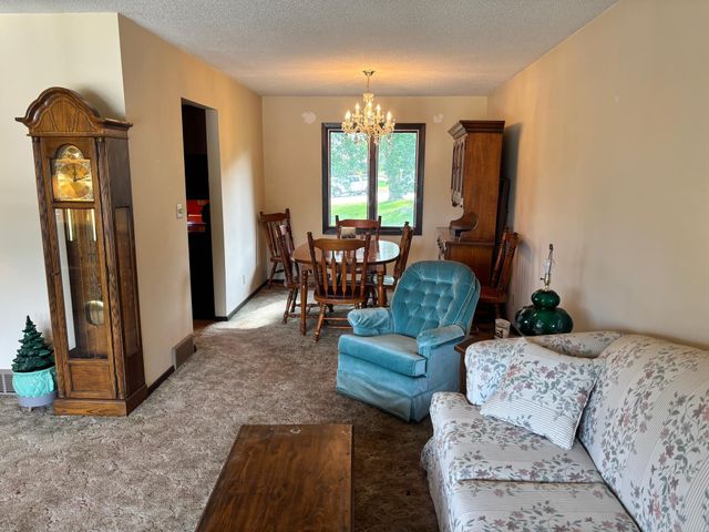 954 Liberty Lane, Fairmont, MN 56031