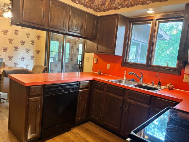 954 Liberty Lane, Fairmont, MN 56031