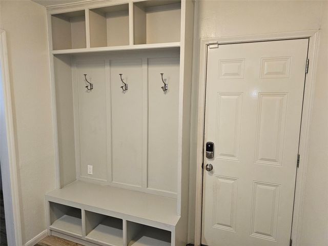 9738 Braesmont Drive, Houston, TX 77096